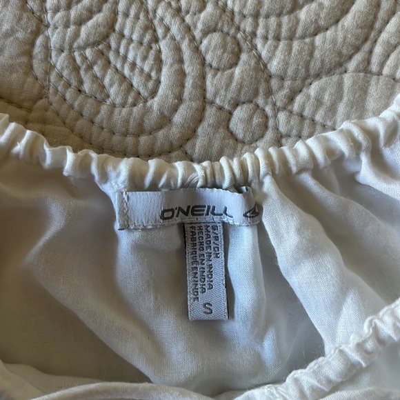 Oneill Blouse - Picture 2 of 4